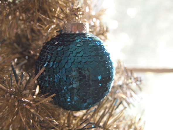 Sequin N Glue DIY Christmas Ornament by Glitter N Glue